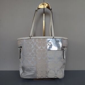 Coach Signature Tote Bag